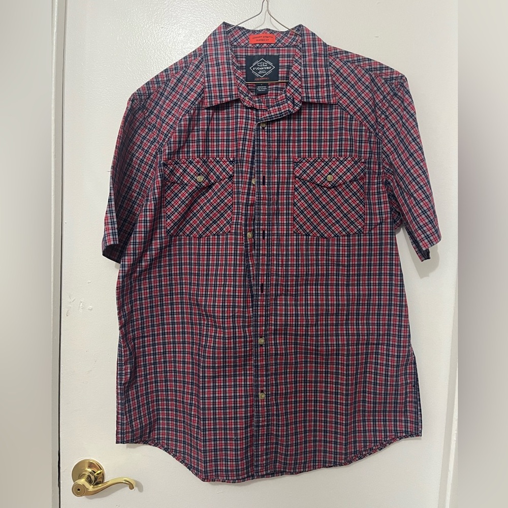 Set of 4 Men buttoned shirts. Size Large. EUC. - Picture 2 of 9
